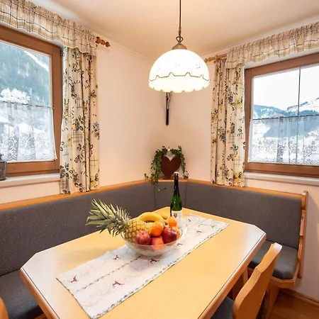 Johann In With Balcony, Cleaning Included Apartman *